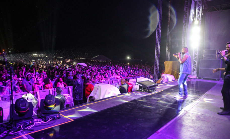 Show de Alexandre Pires em Matinhos nesta sexta-feira (24). O show é gratuitos e faz parte da programação cultural do Verão Maior e são promovidos pelo Governo do Estado em parceria com a Renault do Brasil.    Matinhos, 24/01/2020 -  Foto: Geraldo Bubniak/AEN