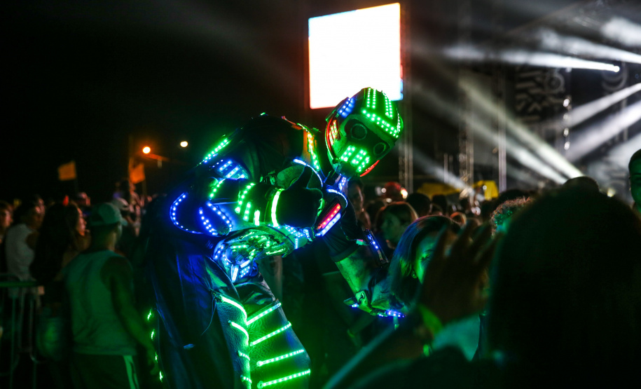 Show de Alexandre Pires em Matinhos nesta sexta-feira (24). O show é gratuitos e faz parte da programação cultural do Verão Maior e são promovidos pelo Governo do Estado em parceria com a Renault do Brasil.    Matinhos, 24/01/2020 -  Foto: Geraldo Bubniak/AEN