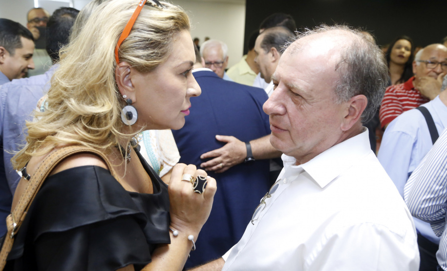 Umuarama recebe mais de 15 milhoes de reais em obras, alem de 900 mil para implementacao de um parque urbano, assinam os recursos os secretarios Joao Carlos Ortega e Marcio Nunes que representaram o governador Carlos Massa Ratinho Junior.
Foto Gilson Abreu/Aen