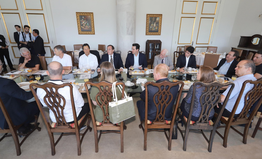 O governador Carlos Massa Ratinho Junior reúne-se com a bancada de deputados federais do Paraná, em Curitiba. 
Curitiba, 27-01-20
Foto: Arnaldo Alves / AEN.