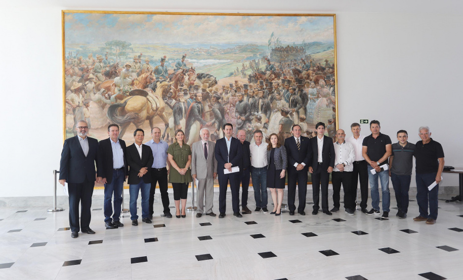 O governador Carlos Massa Ratinho Junior reúne-se com a bancada de deputados federais do Paraná, em Curitiba. 
Curitiba, 27-01-20
Foto: Arnaldo Alves / AEN.