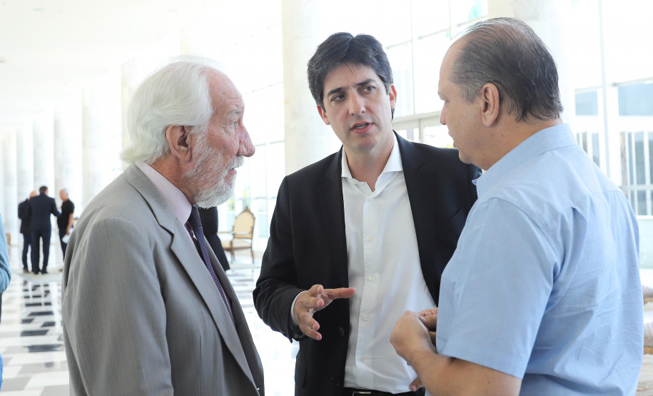 O governador Carlos Massa Ratinho Junior reúne-se com a bancada de deputados federais do Paraná, em Curitiba. 
Curitiba, 27-01-20
Foto: Arnaldo Alves / AEN.