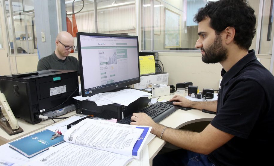 O Paraná encerrou 2019 com saldo de 111.616 novas empresas, segundo dados da Junta Comercial. Foram 182.437 aberturas, crescimento de 5% em relação a 2018, e 70.821 baixas. Os dados somam todas as modalidades: sociedades empresárias limitadas, anônimas e cooperativas, empresas individuais, microempresas individuais e eirelis (empresas individuais de responsabilidade limitada). Foto: Jaelson Lucas/AEN