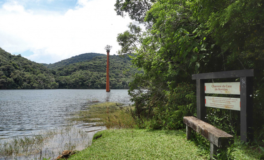A cidade de Piraquara guarda uma riqueza incalculável para boa parte da população da Região Metropolitana de Curitiba: a sua principal fonte de água ou os chamados Mananciais da Serra. Eles são parte de uma Área de Preservação Ambiental (APA) e compõem o Parque Estadual Pico do Marumbi e o Roteiro Caminho Trentino de Piraquara, que são atrações especiais e pouco conhecidas do verão paranaense. Foto: José Fernando Ogura/AEN