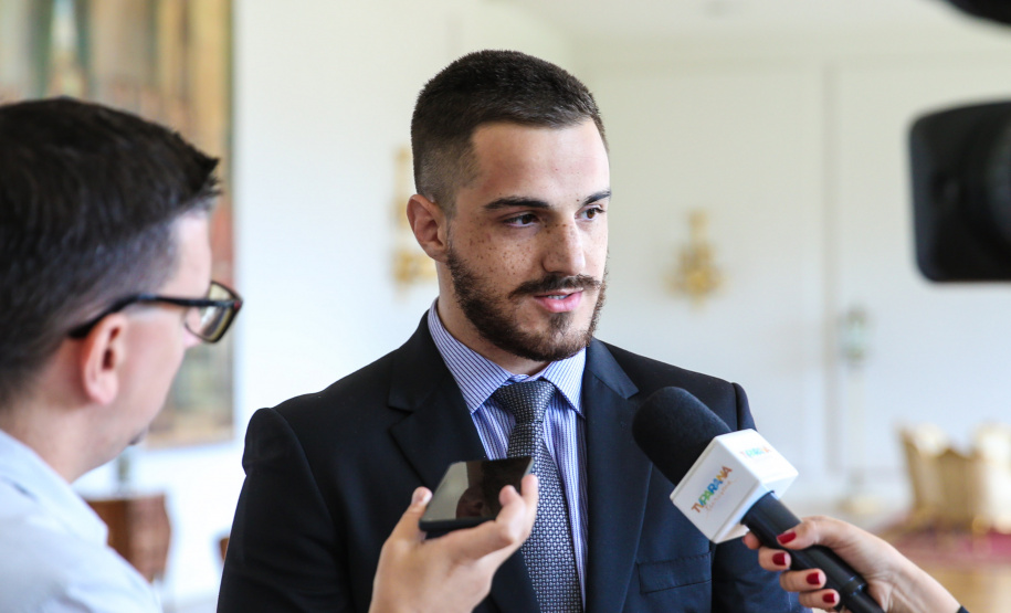 Posse Conselho Juventude O presidente do conselho estadual da juventude, Fauze Salmen em entrevista nesta terça-feira (28),membros do Conselho Estadual da Juventude. Curitiba, 28/01/2020 - Foto: Geraldo Bubniak/AEN