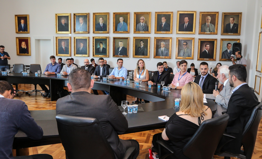 Posse Conselho Juventude O vice governador Darci Piana empossa nesta terça-feira (28),membros do Conselho Estadual da Juventude. O CEJUV é um órgão colegiado de caráter consultivo, vinculado à Casa Civil por meio da assessoria especial para políticas públicas de juventude (AEJ), sendo composto por representantes da sociedade civil e do poder público com reconhecida atuação na defesa e promoção dos direitos da juventude. Curitiba, 28/01/2020 - Foto: Geraldo Bubniak/AEN