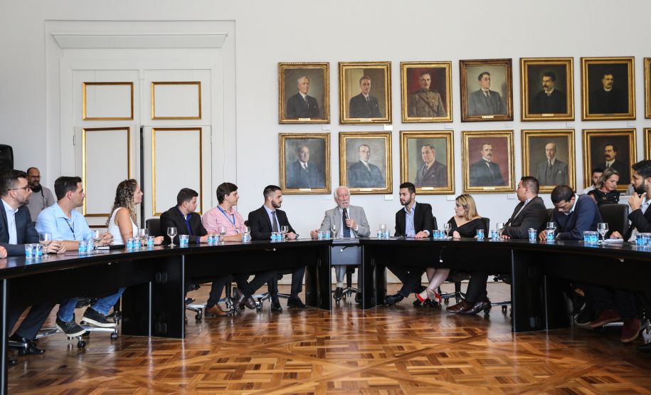 Posse Conselho Juventude O vice governador Darci Piana empossa nesta terça-feira (28),membros do Conselho Estadual da Juventude. O CEJUV é um órgão colegiado de caráter consultivo, vinculado à Casa Civil por meio da assessoria especial para políticas públicas de juventude (AEJ), sendo composto por representantes da sociedade civil e do poder público com reconhecida atuação na defesa e promoção dos direitos da juventude. Curitiba, 28/01/2020 - Foto: Geraldo Bubniak/AEN
