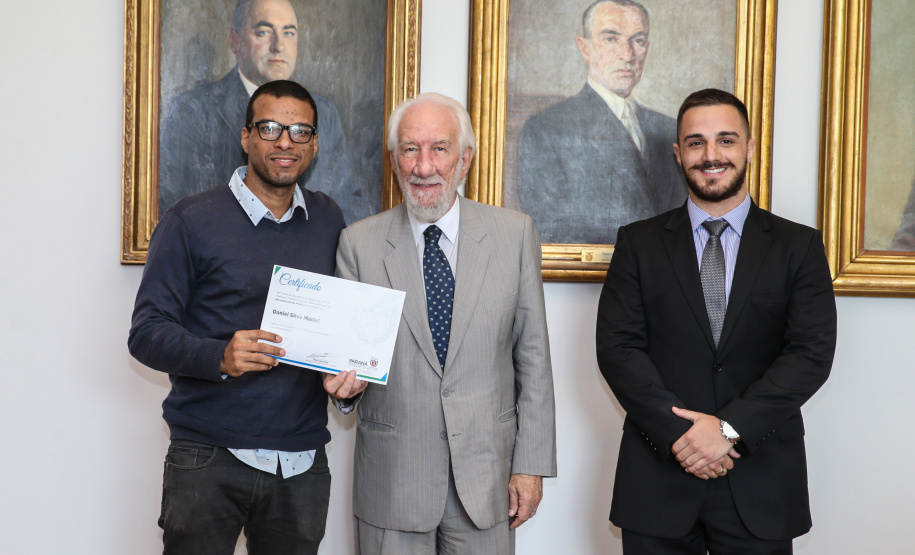 Posse Conselho Juventude O vice governador Darci Piana empossa nesta terça-feira (28),membros do Conselho Estadual da Juventude. O CEJUV é um órgão colegiado de caráter consultivo, vinculado à Casa Civil por meio da assessoria especial para políticas públicas de juventude (AEJ), sendo composto por representantes da sociedade civil e do poder público com reconhecida atuação na defesa e promoção dos direitos da juventude. Curitiba, 28/01/2020 - Foto: Geraldo Bubniak/AEN