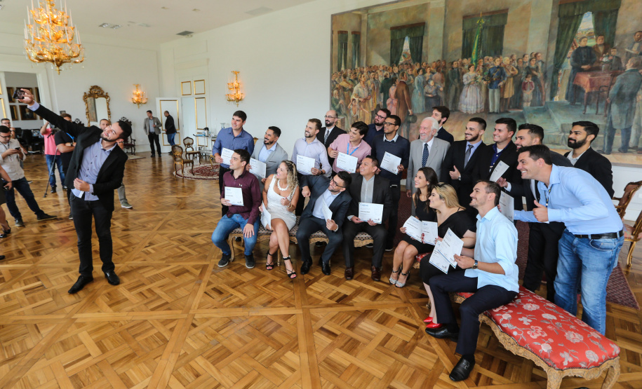 Posse Conselho Juventude O vice governador Darci Piana empossa nesta terça-feira (28),membros do Conselho Estadual da Juventude. O CEJUV é um órgão colegiado de caráter consultivo, vinculado à Casa Civil por meio da assessoria especial para políticas públicas de juventude (AEJ), sendo composto por representantes da sociedade civil e do poder público com reconhecida atuação na defesa e promoção dos direitos da juventude. Curitiba, 28/01/2020 - Foto: Geraldo Bubniak/AEN