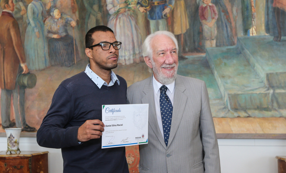 Posse Conselho Juventude O vice governador Darci Piana empossa nesta terça-feira (28),membros do Conselho Estadual da Juventude. O CEJUV é um órgão colegiado de caráter consultivo, vinculado à Casa Civil por meio da assessoria especial para políticas públicas de juventude (AEJ), sendo composto por representantes da sociedade civil e do poder público com reconhecida atuação na defesa e promoção dos direitos da juventude. Curitiba, 28/01/2020 - Foto: Geraldo Bubniak/AEN