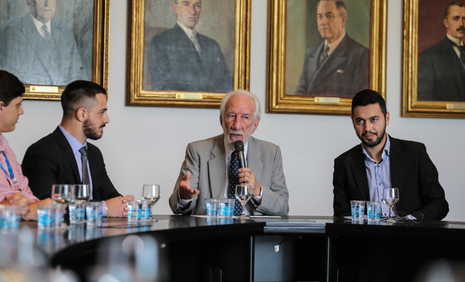 Posse Conselho Juventude O vice governador Darci Piana empossa nesta terça-feira (28),membros do Conselho Estadual da Juventude. O CEJUV é um órgão colegiado de caráter consultivo, vinculado à Casa Civil por meio da assessoria especial para políticas públicas de juventude (AEJ), sendo composto por representantes da sociedade civil e do poder público com reconhecida atuação na defesa e promoção dos direitos da juventude. Curitiba, 28/01/2020 - Foto: Geraldo Bubniak/AEN