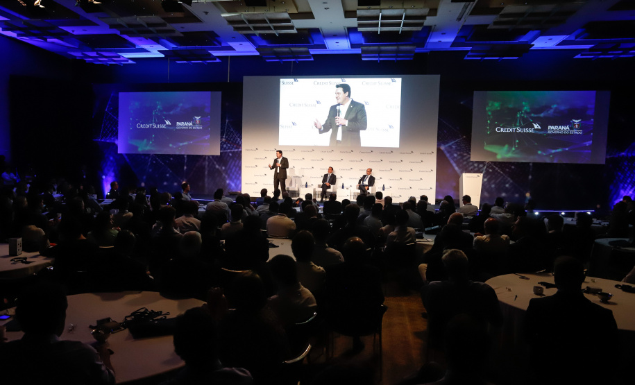 O governador Carlos Massa Ratinho Junior apresentou nesta terça-feira (28) a investidores brasileiros e estrangeiros reunidos pelo banco Credit Suisse os principais programas do Estado e as conquistas econômicas alcançadas em 2019. Ele participou do painel “Os Desafios dos Estados Brasileiros”, na 2020 Latin America Investment Conference, em São Paulo.