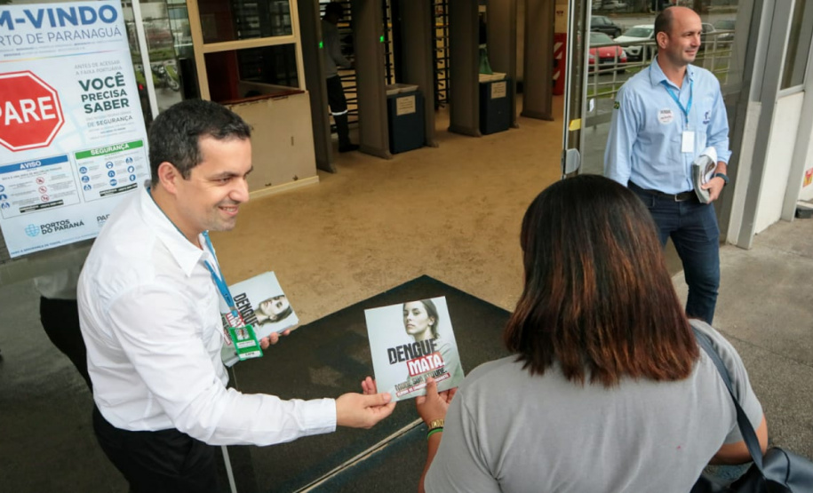 O Governo do Paraná desenvolve neste momento várias ações de combate ao mosquito vetor em todas as regiões, coordenadas pelo Comitê Intersetorial de Controle da Dengue. Foto:AEN