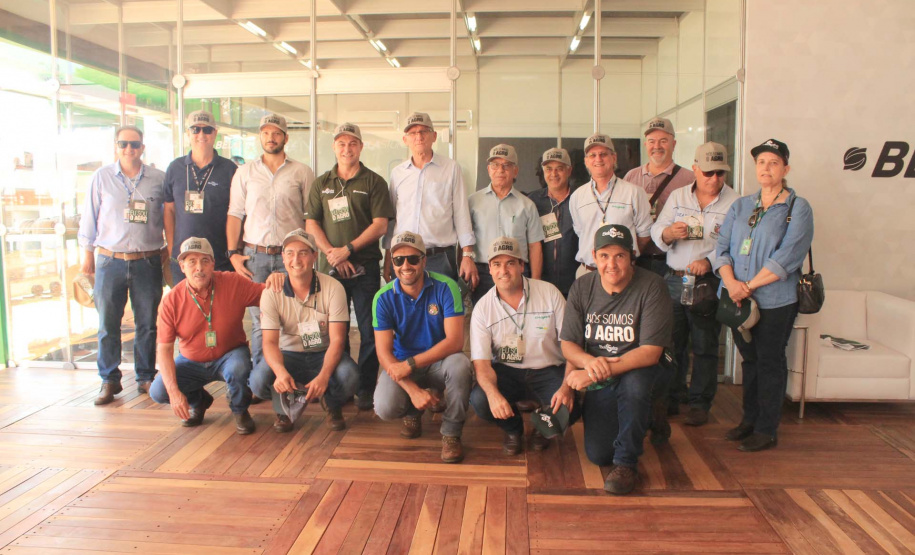 O secretário estadual da Agricultura e do Abastecimento, Norberto Ortigara, participou nesta quarta-feira (29), em Cambé, do 19º BelaSafra 2020, evento da Belagrícola que está apresentando as últimas tecnologias para maximizar a produtividade no campo. O diretor-presidente da Agência de Defesa Agropecuária do Paraná (Adapar), Otamir Cesar Martins, e o deputado estadual Tiago Amaral, também estiveram no evento. Foto: SEAB