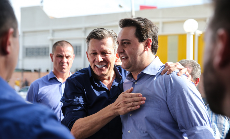 O Governador Carlos Massa Ratinho Junior entrega a ordem de serviço para as obras de duplicação do trecho Norte da Avenida Rui Barbosa, um dos principais eixos viários de São José dos Pinhais, na Região Metropolitana de Curitiba.  São José dos Pinhais, 29/01/2020 - Foto: Geraldo Bubniak/AEN