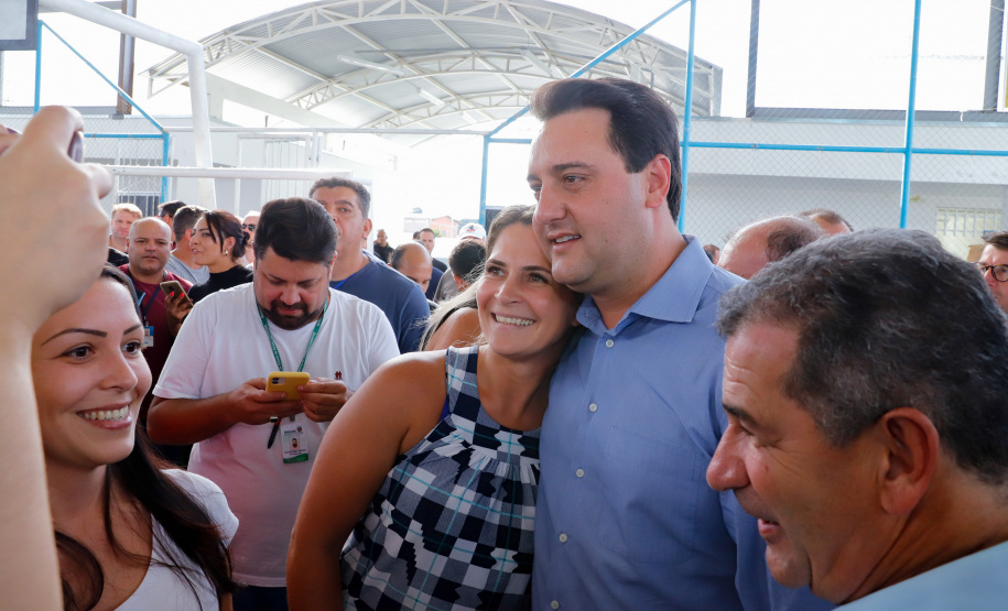 Com apoio do Governo do Estado, uma das mais importantes vias de São José dos Pinhais, na Região Metropolitana de Curitiba (RMC), será duplicada e revitalizada. O governador Carlos Massa Ratinho Junior assinou nesta quarta-feira (29), na Praça da Juventude, no bairro Guatupê, a ordem de serviço para o início das obras de duplicação da Avenida Rui Barbosa, Trecho Norte.