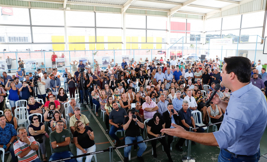 Com apoio do Governo do Estado, uma das mais importantes vias de São José dos Pinhais, na Região Metropolitana de Curitiba (RMC), será duplicada e revitalizada. O governador Carlos Massa Ratinho Junior assinou nesta quarta-feira (29), na Praça da Juventude, no bairro Guatupê, a ordem de serviço para o início das obras de duplicação da Avenida Rui Barbosa, Trecho Norte.