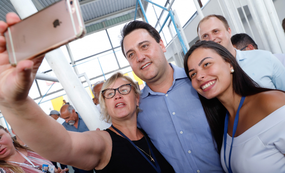 Com apoio do Governo do Estado, uma das mais importantes vias de São José dos Pinhais, na Região Metropolitana de Curitiba (RMC), será duplicada e revitalizada. O governador Carlos Massa Ratinho Junior assinou nesta quarta-feira (29), na Praça da Juventude, no bairro Guatupê, a ordem de serviço para o início das obras de duplicação da Avenida Rui Barbosa, Trecho Norte.