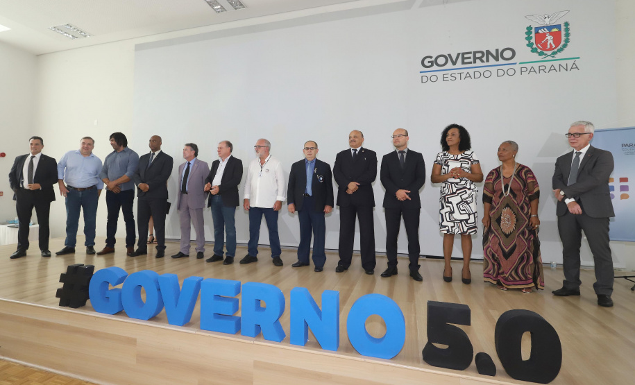 A Superintendência Geral de Diálogo e Interação Social do Governo do Estado (Sudis) lança nesta quinta-feira (30), às 14h, o Grupo de Trabalho dos Povos e Comunidades Tradicionais do Paraná. Presentes: o superintendente de Diálogo e Integração Social, Mauro Rockenbach; secretários: de Desenvolvimento Urbano, João Carlos Ortega; de Justiça, Família e Trabalho, Ney Leprevost; entre outros.
Curitiba, 30-01-20.
Foto: Arnaldo Alves / AEN.