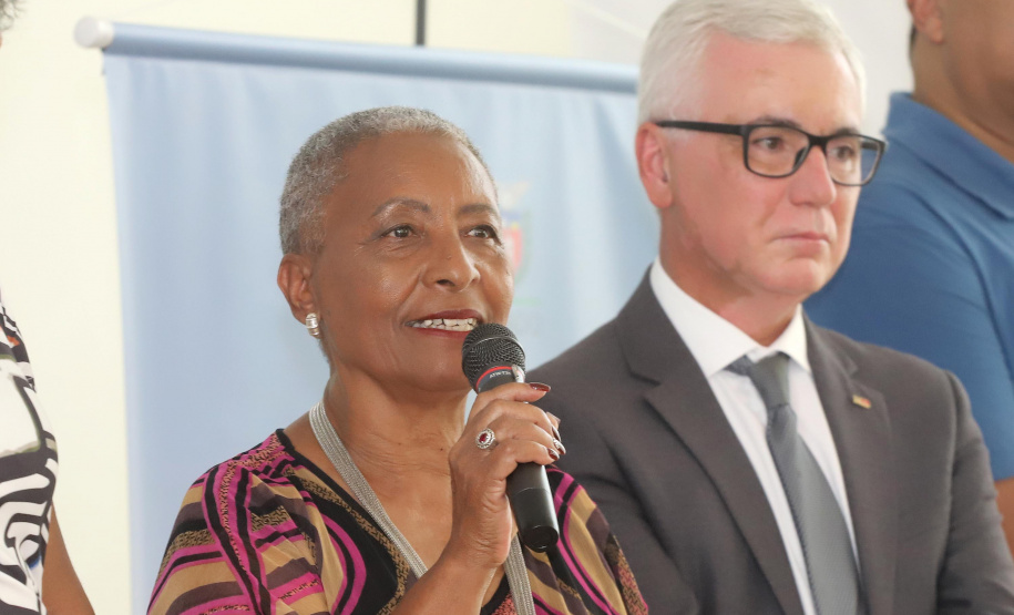 A Superintendência Geral de Diálogo e Interação Social do Governo do Estado (Sudis) lança nesta quinta-feira (30), às 14h, o Grupo de Trabalho dos Povos e Comunidades Tradicionais do Paraná. Presentes: o superintendente de Diálogo e Integração Social, Mauro Rockenbach; secretários: de Desenvolvimento Urbano, João Carlos Ortega; de Justiça, Família e Trabalho, Ney Leprevost; entre outros.
Curitiba, 30-01-20.
Foto: Arnaldo Alves / AEN.