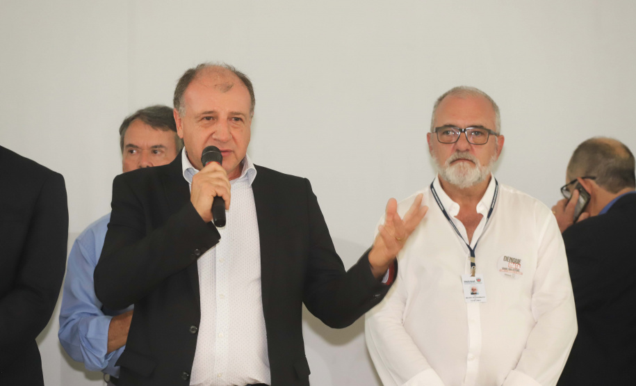 A Superintendência Geral de Diálogo e Interação Social do Governo do Estado (Sudis) lança nesta quinta-feira (30), às 14h, o Grupo de Trabalho dos Povos e Comunidades Tradicionais do Paraná. Presentes: o superintendente de Diálogo e Integração Social, Mauro Rockenbach; secretários: de Desenvolvimento Urbano, João Carlos Ortega; de Justiça, Família e Trabalho, Ney Leprevost; entre outros.
Curitiba, 30-01-20.
Foto: Arnaldo Alves / AEN.