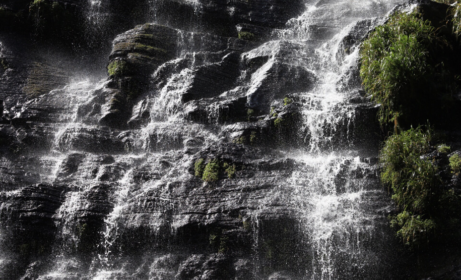 A primeira disputa dos Jogos de Aventura e Natureza em 2020 acontece na região das grandes cachoeiras de Prudentópolis, no centro-sul do Paraná, em Guarapuava e Turvo, na região central. Foto: José Fernando Ogura/AEN