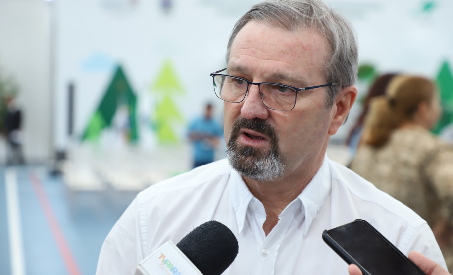 O governador Carlos Massa Ratinho Junior inaugurou nesta sexta-feira (31) a primeira escola técnica de operação florestal do Brasil, em Ortigueira, nos Campos Gerais. O Centro Estadual de Educação Profissional Florestal e Agrícola é fruto de uma parceria entre o Governo do Estado, a Klabin e a prefeitura. O investimento total foi de R$ 35 milhões, sendo R$ 12 milhões repassados pela Secretaria da Educação e do Esporte. Foto: José Fernando Ogura/AEN