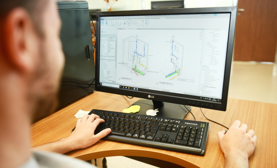 Cohapar e SEIL realizam seminário sobre a metodologia BIM A Cohapar e a Secretaria de Estado de Infraestrutura e Logística (SEIL) promoveram um seminário sobre a plataforma BIM na sede da companhia, em Curitiba, nesta quinta-feira (30). Cerca de 50 profissionais das áreas de engenharia, arquitetura, tecnologia da informação e regularização fundiária participaram do encontro, que teve o intuito de fomentar e ampliar o conhecimento dos funcionários sobre a metodologia.