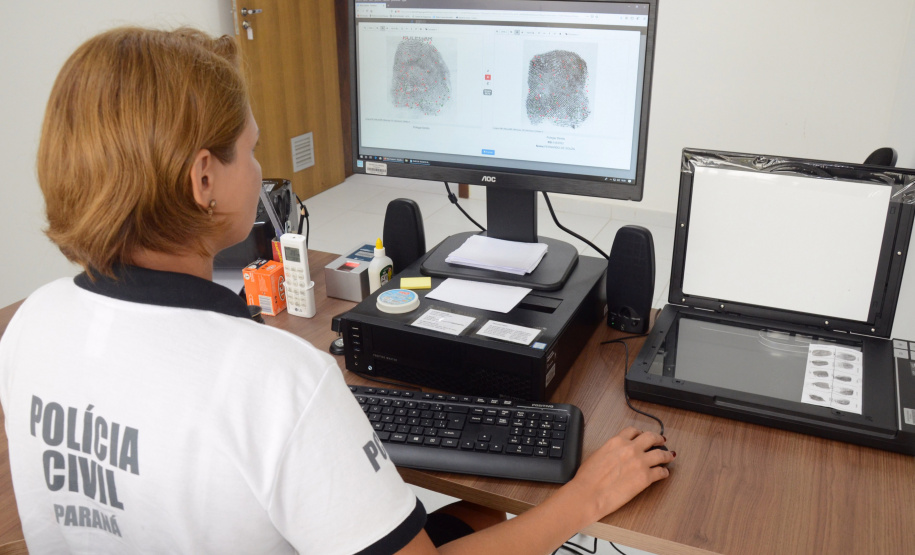 Trabalho da Polícia Civil no Litoral, desde o início do Verão Maior, em dezembro de 2019, 105 pessoas foram identificadas por este sistema. É usado em casos de pessoa que foi presa e está sem documentos, cadáveres, desaparecidos.
Foto: PCPR