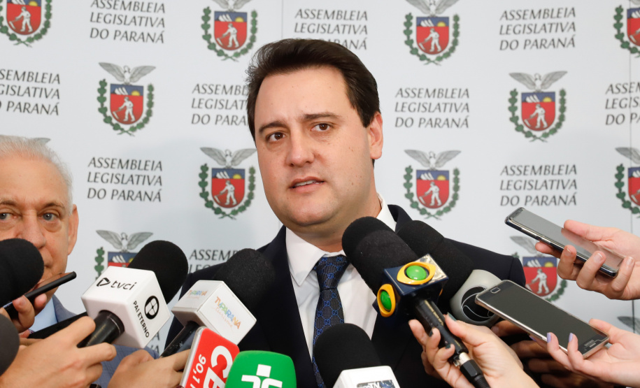 Ratinho Junior destacou que Assembleia foi importante para que o Governo do Estado pudesse modernizar a máquina pública ao longo dos primeiros 12 meses de mandato, garantindo reformas que o Estado precisava fazer.
Foto: Rodrigo Felix Leal