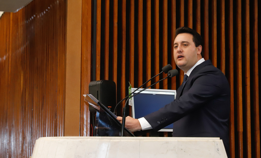 Ratinho Junior destacou que Assembleia foi importante para que o Governo do Estado pudesse modernizar a máquina pública ao longo dos primeiros 12 meses de mandato, garantindo reformas que o Estado precisava fazer.
Foto: Rodrigo Felix Leal