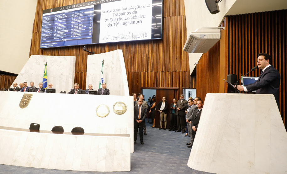 Ratinho Junior destacou que Assembleia foi importante para que o Governo do Estado pudesse modernizar a máquina pública ao longo dos primeiros 12 meses de mandato, garantindo reformas que o Estado precisava fazer.
Foto: Rodrigo Felix Leal