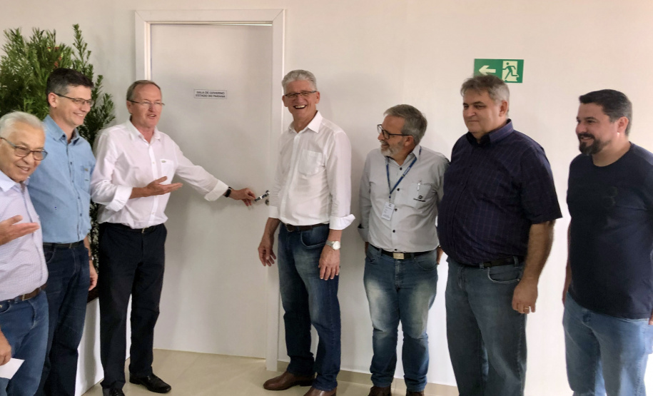 Foi iniciado o Hackathon, que acontece em um espaço de mais de 170 metros quadrados, dentro da Feira. Durante os três dias da maratona, quinze equipes vão trabalhar para resolver 17 problemas comuns ao cotidiano do agronegócio.
Foto: Celepar