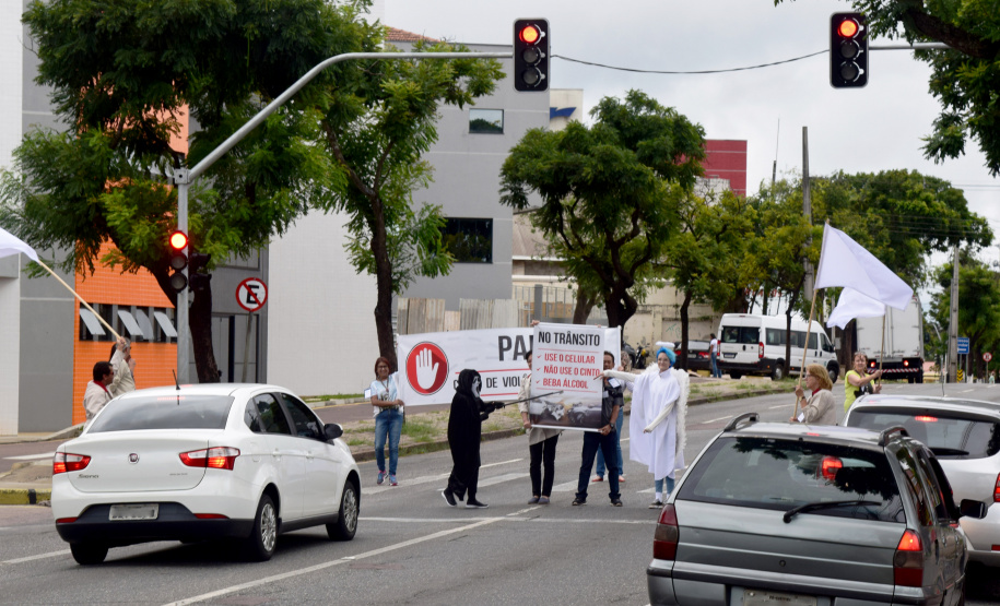 O Hospital do Trabalhador (HT), que faz parte das unidades próprias do Estado, realizou uma blitz informativa sobre o perigo do uso de celular no trânsito. O evento aconteceu na Rua Isaac Guelmann, no bairro Portão, nesta segunda-feira (3).
Foto: SESA