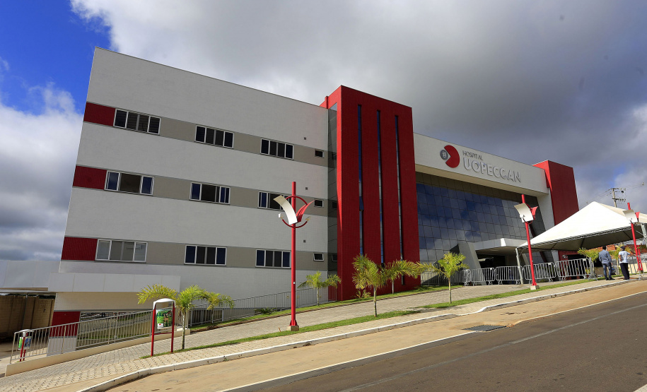 Todas essas unidades ofertam atendimento pelo SUS. Nesta terça-feira (4), no Dia Mundial do Câncer, a Secretaria de Estado da Saúde alerta sobre a responsabilidade do Estado e de cada um na prevenção da doença. No ano passado foram 27.654 casos diagnosticados pelo SUS no Paraná.
Foto: Arnaldo Alves/AEN