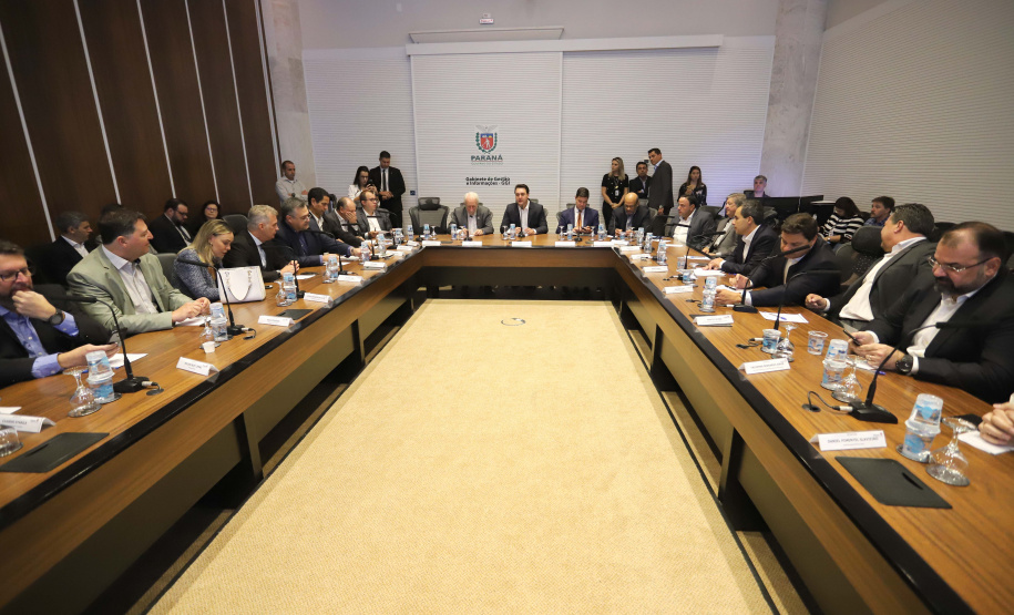 O governador Carlos Massa Ratinho Junior participa da reunião semanal com o secretariado.
Curitiba, 04-02-20.
Foto: Arnaldo Alves / AEN.