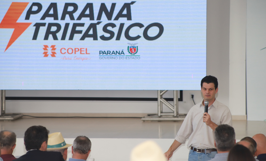O presidente da Copel, Daniel Slaviero, e o superintendente de Projetos Especiais, Júlio Omori, estiveram ontem no Show Rural, em Cascavel, em reuniões com empresários e produtores das regiões Oeste e Sudoeste.
Foto: Valdenir Cavalheiro/Copel
