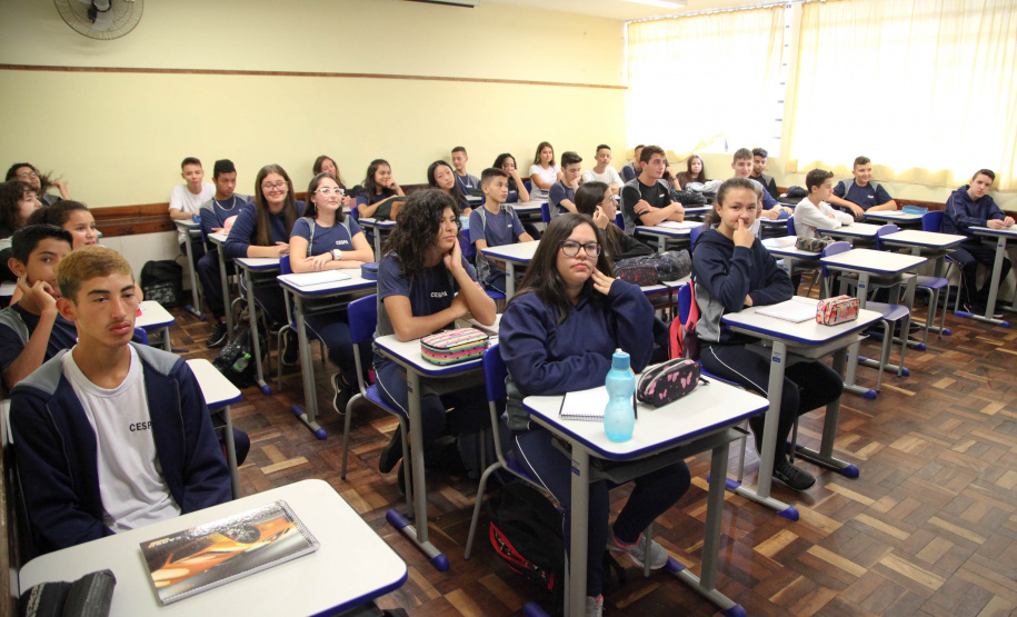 Volta às aulas Colegio Estadual São Paulo Apóstolo.Uberaba. FOTO: ARI DIAS/AEN