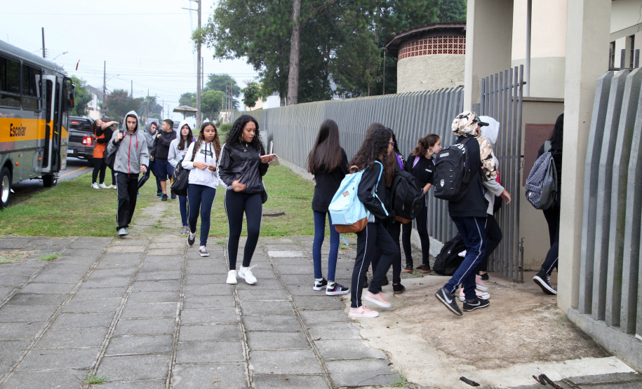 Volta às aulas Colegio Estadual São Paulo Apóstolo.Uberaba. FOTO: ARI DIAS/AEN