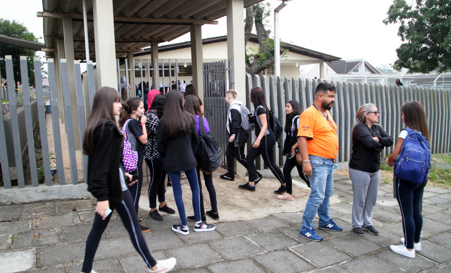 Volta às aulas Colegio Estadual São Paulo Apóstolo.Uberaba. FOTO: ARI DIAS/AEN