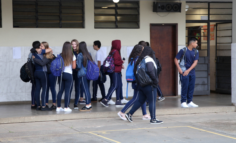 Volta às aulas Colegio Estadual São Paulo Apóstolo.Uberaba. FOTO: ARI DIAS/AEN