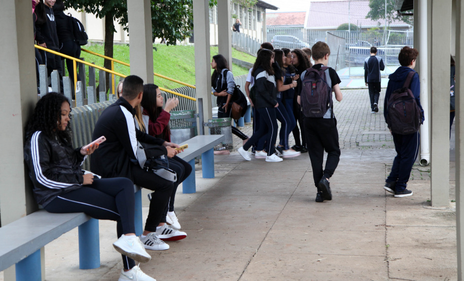 Volta às aulas Colegio Estadual São Paulo Apóstolo.Uberaba. FOTO: ARI DIAS/AEN