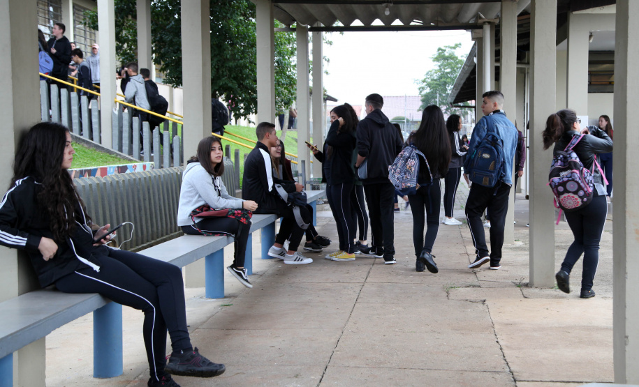 Volta às aulas Colegio Estadual São Paulo Apóstolo.Uberaba. FOTO: ARI DIAS/AEN