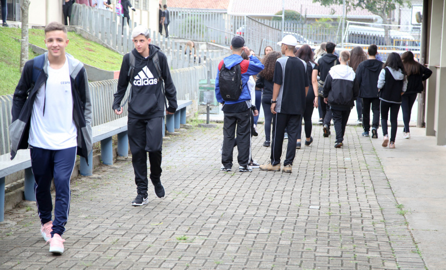 Volta às aulas Colegio Estadual São Paulo Apóstolo.Uberaba. FOTO: ARI DIAS/AEN