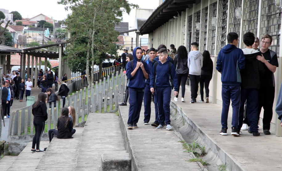 Volta às aulas Colegio Estadual São Paulo Apóstolo.Uberaba. FOTO: ARI DIAS/AEN