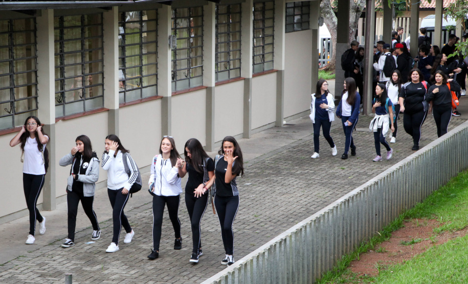 Volta às aulas Colegio Estadual São Paulo Apóstolo.Uberaba. FOTO: ARI DIAS/AEN