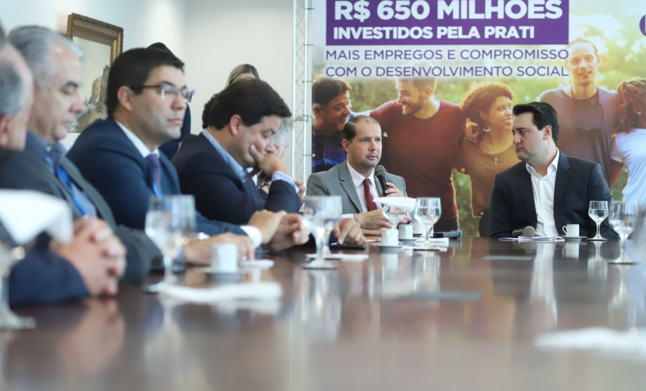 A empresa de medicamentos Prati-Donaduzzi confirmou nesta quarta-feira (5), em evento com o governador Carlos Massa Ratinho Junior, no Palácio Iguaçu, investimentos de R$ 650 milhões nos próximos três anos na ampliação da sua planta em Toledo, no Oeste do Paraná. - Curitiba, 05/02/2020 - Foto: José Fernando Ogura/AEN