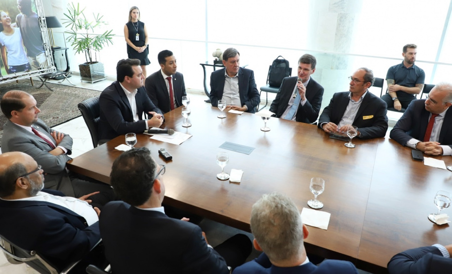 A empresa de medicamentos Prati-Donaduzzi confirmou nesta quarta-feira (5), em evento com o governador Carlos Massa Ratinho Junior, no Palácio Iguaçu, investimentos de R$ 650 milhões nos próximos três anos na ampliação da sua planta em Toledo, no Oeste do Paraná. - Curitiba, 05/02/2020 - Foto: José Fernando Ogura/AEN