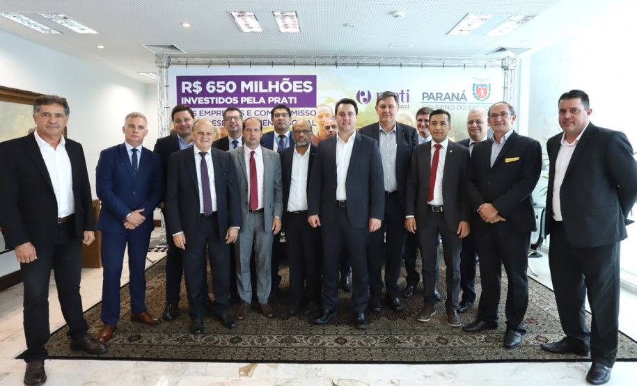 A empresa de medicamentos Prati-Donaduzzi confirmou nesta quarta-feira (5), em evento com o governador Carlos Massa Ratinho Junior, no Palácio Iguaçu, investimentos de R$ 650 milhões nos próximos três anos na ampliação da sua planta em Toledo, no Oeste do Paraná. - Curitiba, 05/02/2020 - Foto: José Fernando Ogura/AEN