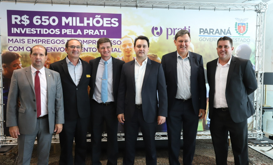 A empresa de medicamentos Prati-Donaduzzi confirmou nesta quarta-feira (5), em evento com o governador Carlos Massa Ratinho Junior, no Palácio Iguaçu, investimentos de R$ 650 milhões nos próximos três anos na ampliação da sua planta em Toledo, no Oeste do Paraná. - Curitiba, 05/02/2020 - Foto: José Fernando Ogura/AEN